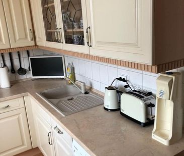 Provisionsfreie 2-Zi. Whg. mit Balkon, Tiefgaragenstellplatz, neues... - Photo 2