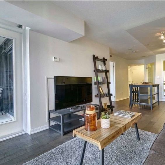 For Lease - 400 Adelaide Street Unit# 716, Toronto, Ontario - Photo 1