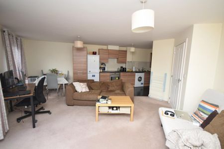 1 bedroom flat to rent - Photo 4