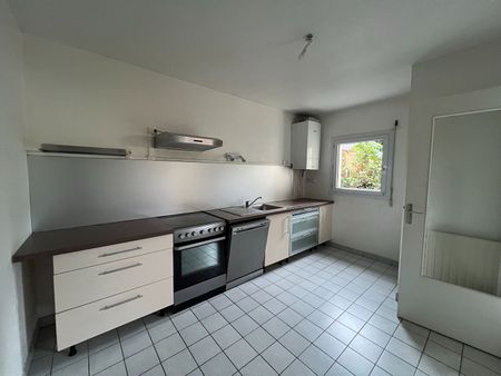 Location Maison 5 pièces 91m² RENNES 35000 - Photo 2