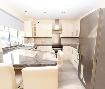 2 bedroom apartment to rent - Photo 6