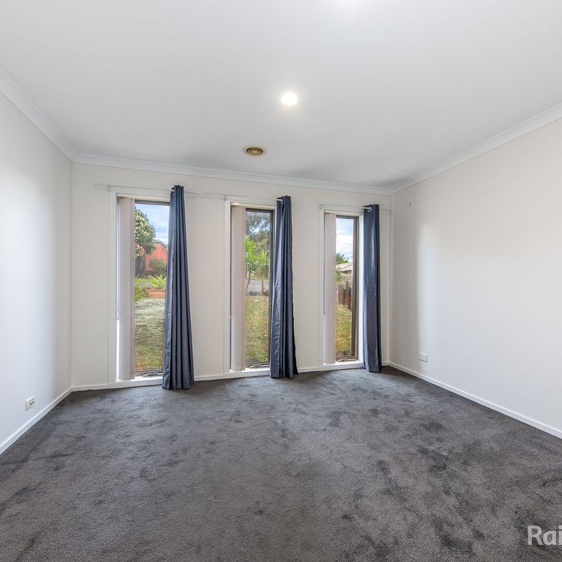 24 Baggygreen Street, Sunbury, VIC 3429 - Photo 1