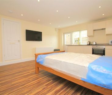 Studio to rent - Photo 5