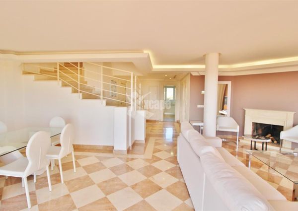 Luxury 2 bedrooms Penthouse Duplex for rent in Nueva Andalucia