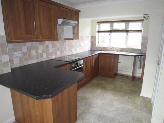 Clayburn End, Basildon - Photo 1