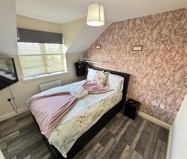 3 bedroom end of terrace house to rent - Photo 5