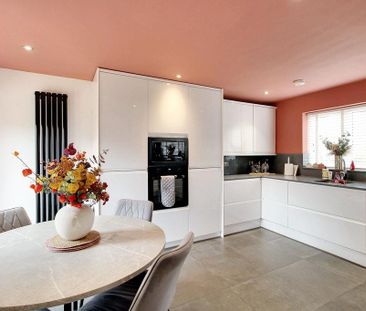 3 bedroom semi-detached house to rent - Photo 5