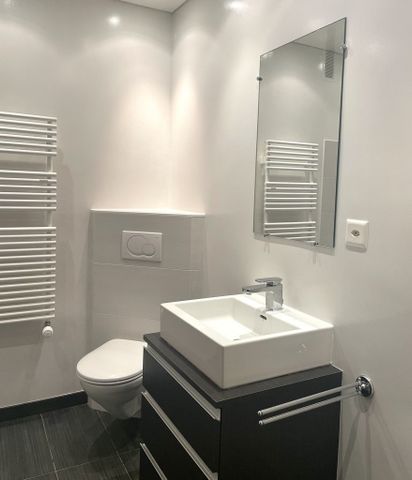 Bel appartement en plein coeur de la Vieille-Ville - Photo 5