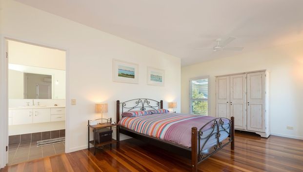 Stunning Home Perfect Location - Photo 1