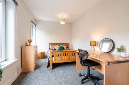 3 bedroom terraced house to rent - Photo 5