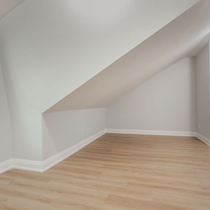 For Lease - 19 D'arcy Street, Toronto, Ontario - Photo 1