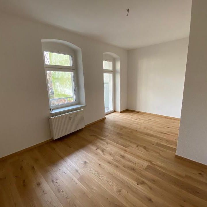 2-Zi.-Erdgeschosswohnung mit großem Balkon - Foto 1
