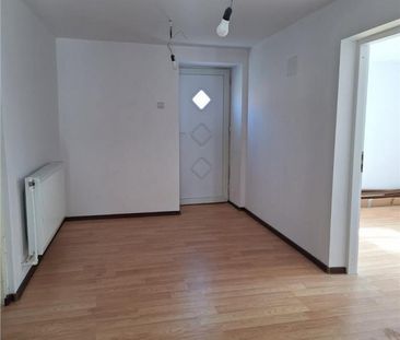 Resedinta spatiu profesional de inchiriat, Ghimbav – Ce... - Fotografie 3