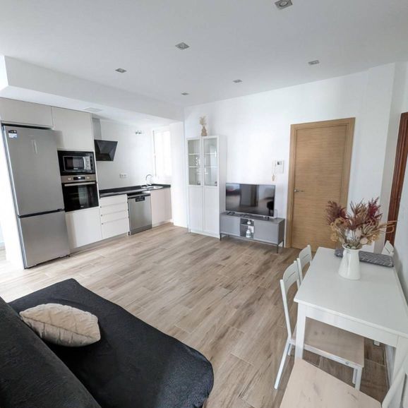 4 room luxury Apartment for rent in Valencia, Spain - Photo 1