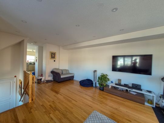 For Lease - 2 Abercove Close, Brampton, Ontario - Photo 1