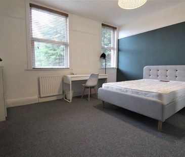 Newport Gardens, Headingley, LS6 3DA, Leeds - Photo 2