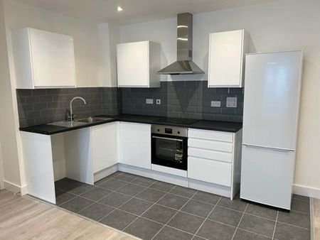 2 bedroom flat to rent - Photo 3