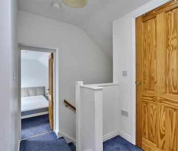 17 Lyle Road, Ballyholme, Bangor, BT20 5LU - Photo 6