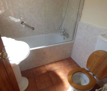 2 bedroom semi-detached house to rent - Photo 3