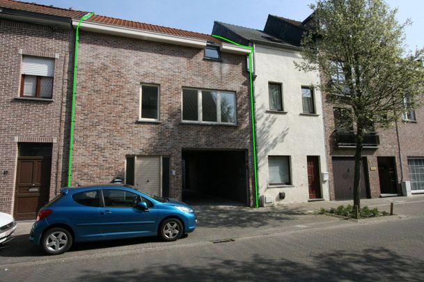 PRACHTIGE BEL-ETAGE MET GARAGE TE HARELBEKE - Foto 1