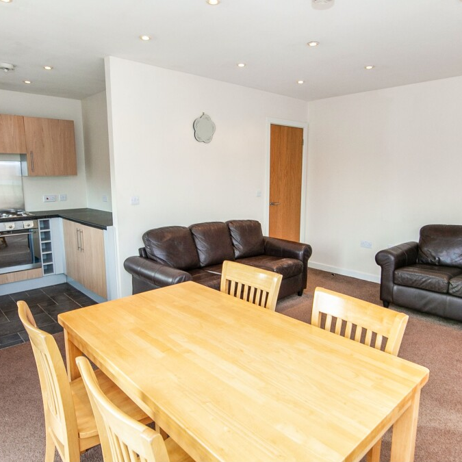 4 bedroom apartment to rent Wilbraham Road, Manchester, Greater Manchester, M14 - Photo 1