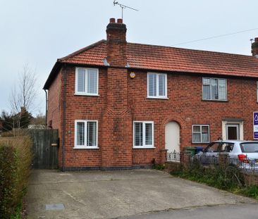 3 bedroom end of terrace house to rent - Photo 2