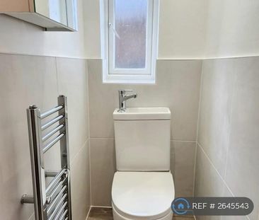 3 bedroom maisonette to rent - Photo 6