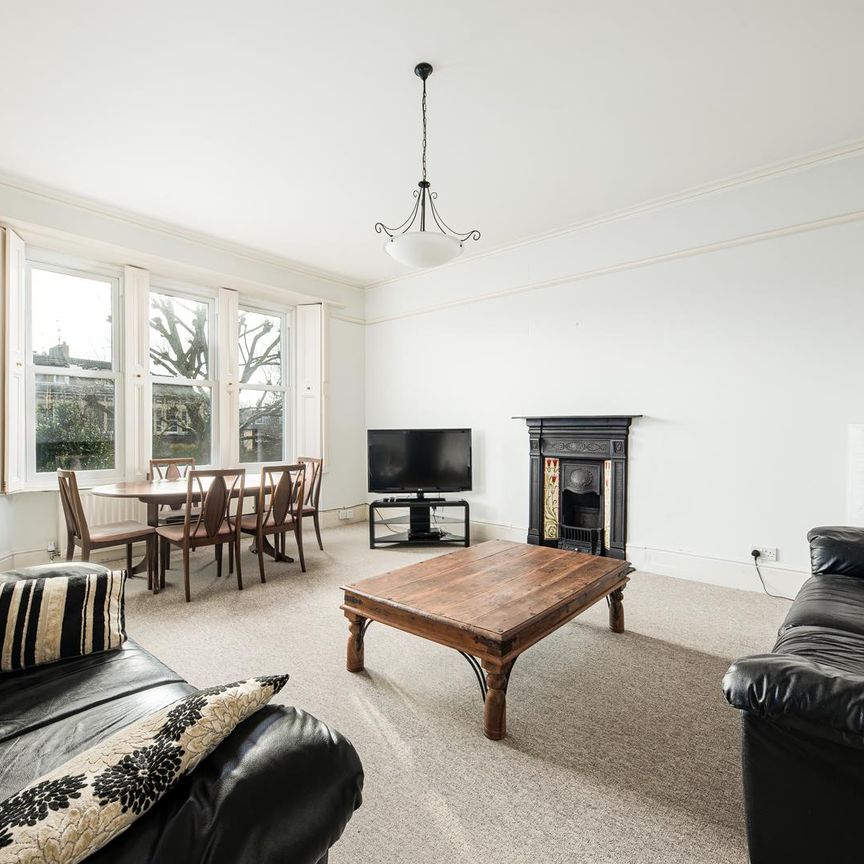 3 bed apartment to rent in Redland Road, Bristol, BS6 - Photo 1