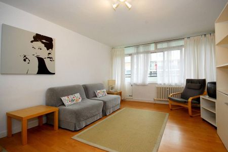 Studio to rent - Photo 2