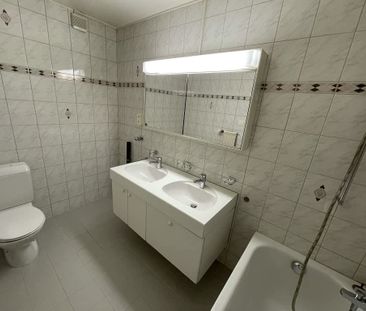 5.5 Zimmer, 110 m², 4. Stock - Photo 2