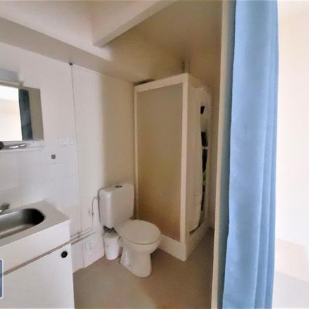 Location Appartement 1 pièce 24m² BOURG EN BRESSE 01000 - Photo 3