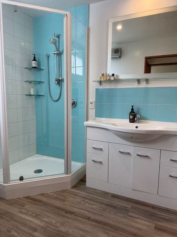 Spacious fully furnished flat in peaceful location - Photo 3