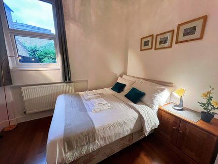 2 Bed Flat, Brixton, SW2 - Photo 3