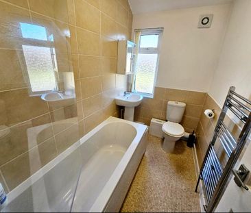 3 bedroom terraced house to rent - Photo 6
