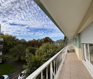 Location Appartement 3 pièces 63m² HEROUVILLE ST CLAIR 14200 - Photo 3
