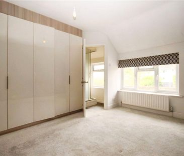 4 bedroom semi-detached house to rent - Photo 5