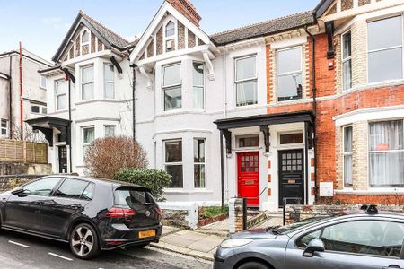 6 bedroom terraced house to rent - Photo 5