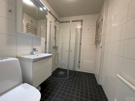 S Lasarettsvägen 16 - Photo 5