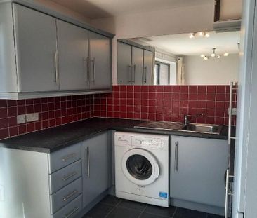 12 Balmoral Court, Belfast, BT9 7GR - Photo 2