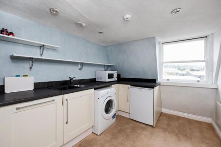 1 bedroom flat to rent - Photo 5