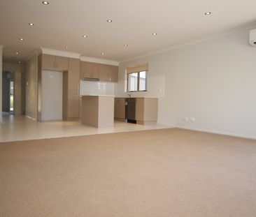 5/9 Maria Place, Lyons ACT 2606 - Apartment For Rent | Domain - Photo 2
