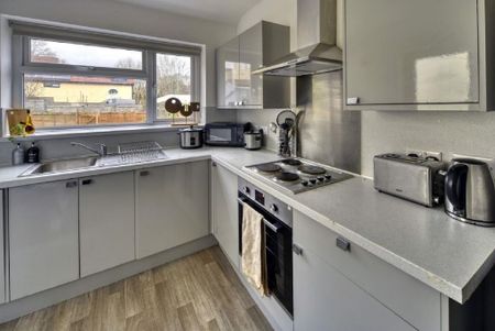 3 bedroom house to rent - Photo 3