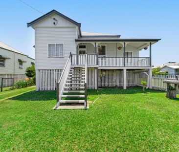 Beautiful Renovated Queenslander&excl; - Photo 4