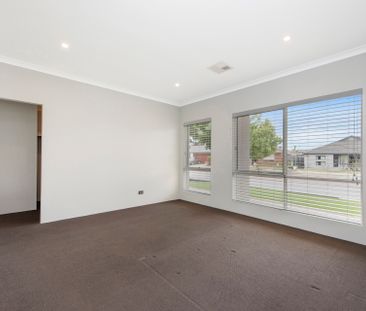 9 Norwood Avenue, Baldivis WA 6171 - House For Rent | Domain - Photo 5
