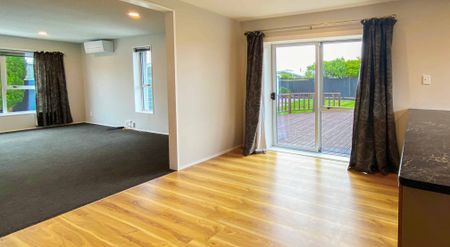 Modern, Easy-Care Living - Photo 4