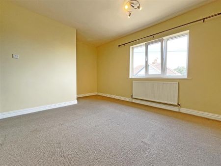 2 bedroom Semi-detached house to rent - Photo 3