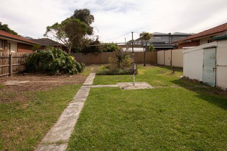 16 Ida Street, Niddrie, VIC 3042 - Photo 4