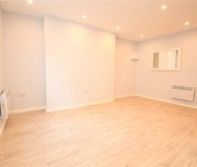 1 Bed Property To Rent - Photo 2