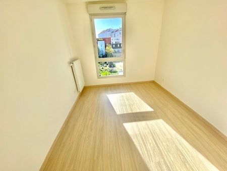 Location Appartement 3 pièces 65m² VILLEURBANNE 69100 - Photo 2