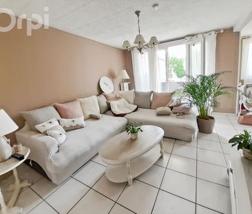 Location Appartement 3 pièces 63m² CREPY EN VALOIS 60800 - Photo 2